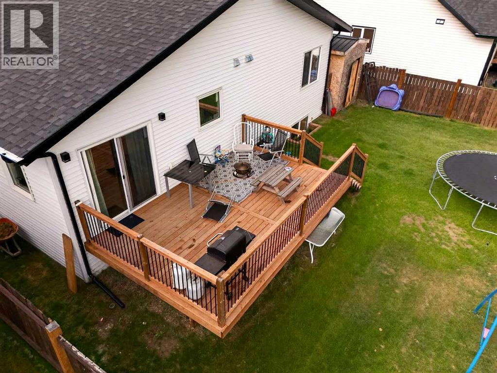 10502 105 Ave Property Photo 6