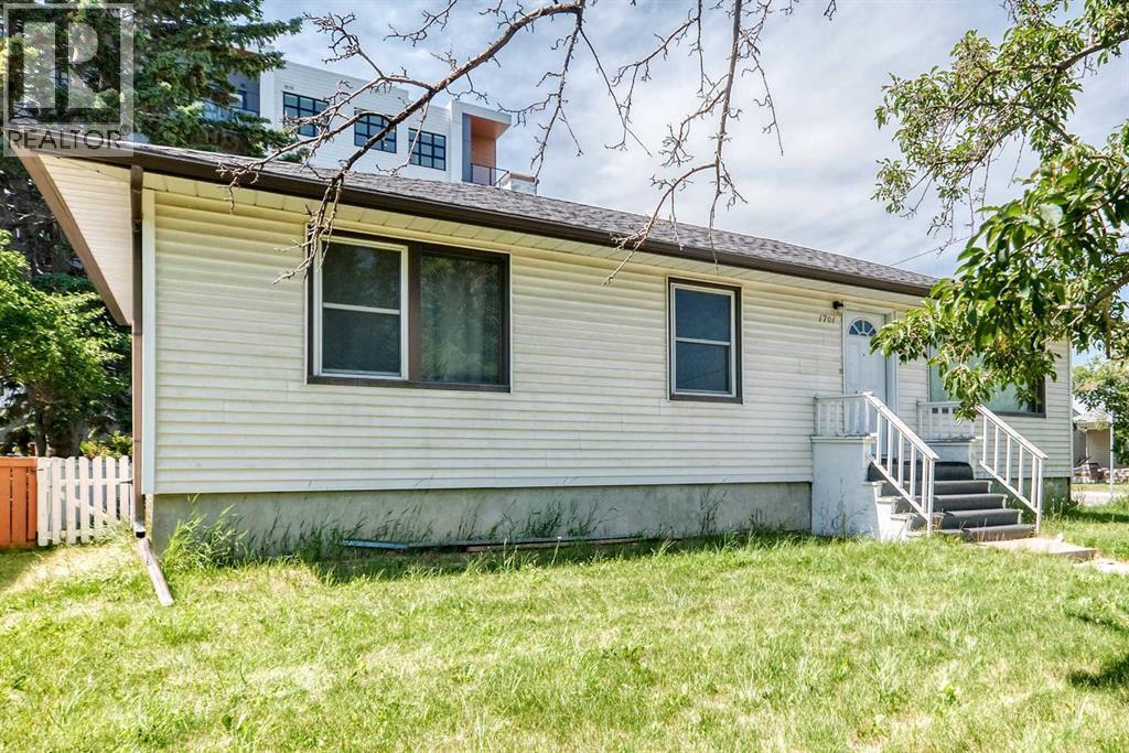 1701 32 Street Sw Property Photo 3
