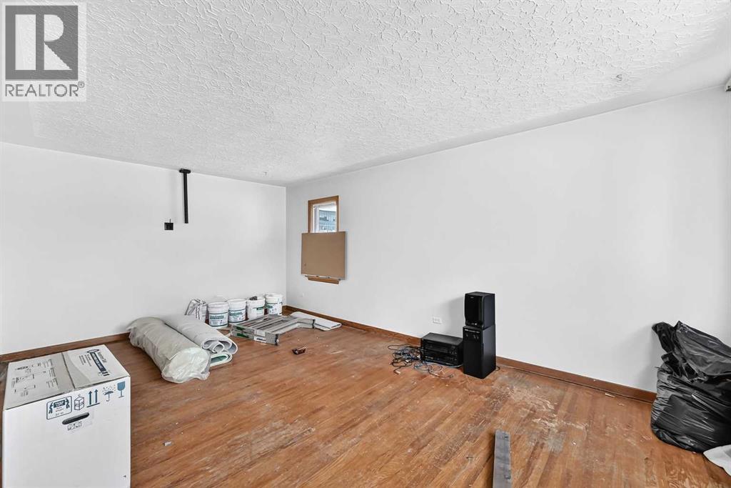 1701 32 Street Sw Property Photo 10