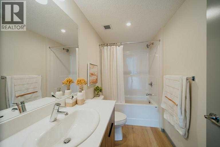 255 & 245 Carrington Plaza Property Photo 11