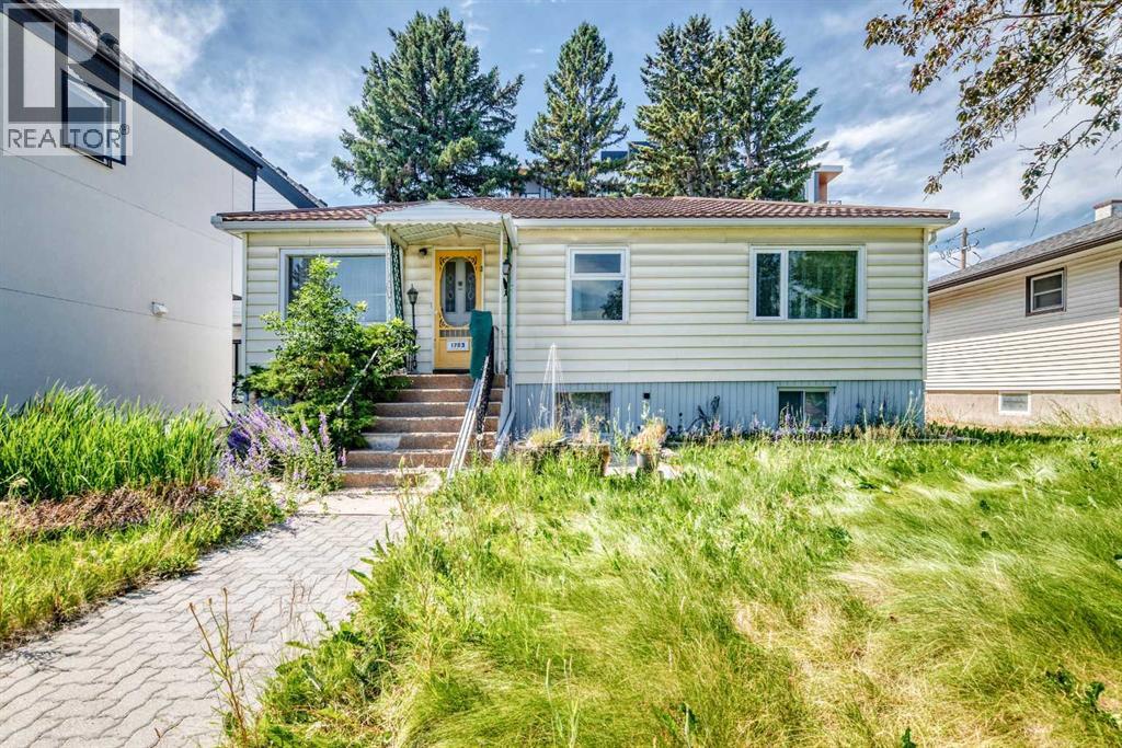 1703 32 Street SW Property Photo 1