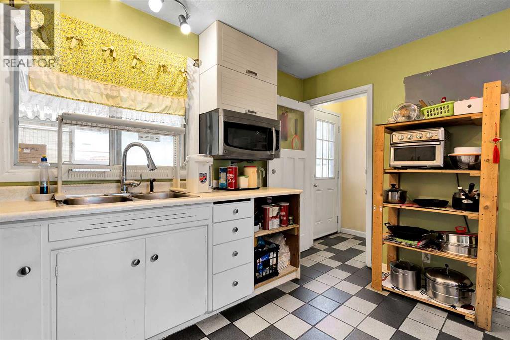 6 Tipton Place Nw Property Photo 8