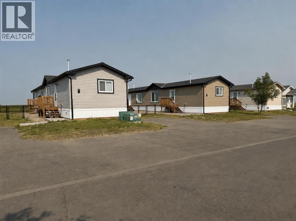 61014 Meadows Crescent Property Photo 1