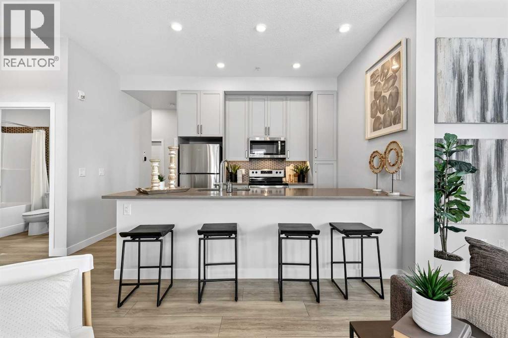 255 Les Jardins Park Southeast Property Photo 2