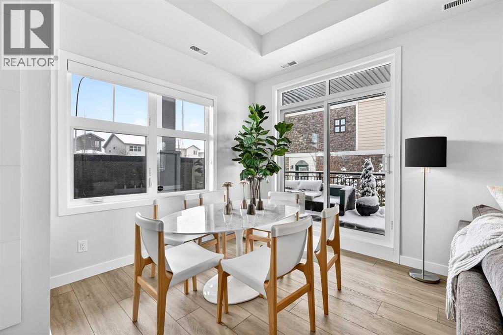 255 Les Jardins Park Southeast Property Photo 6