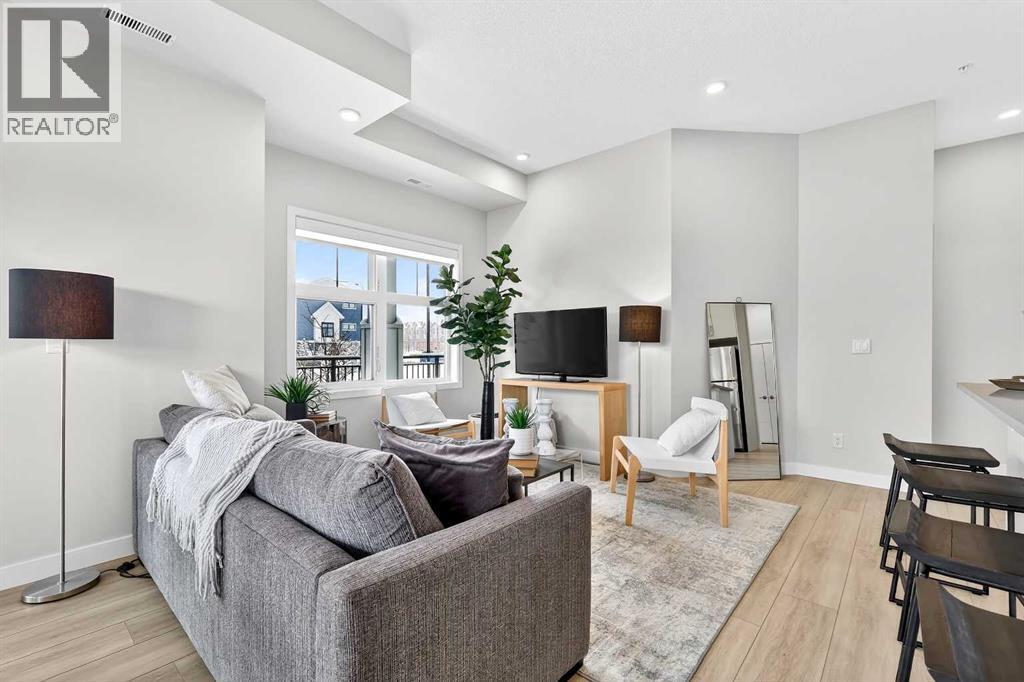255 Les Jardins Park Southeast Property Photo 8