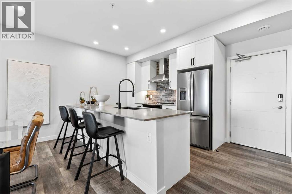 255 Les Jardins Park Southeast Property Photo 2