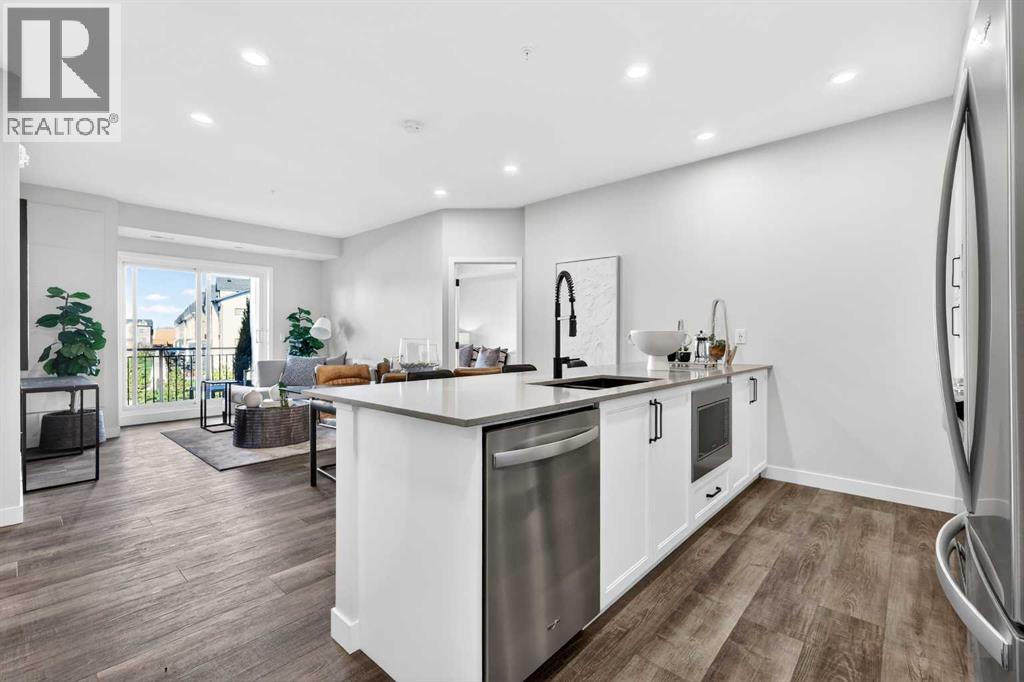 255 Les Jardins Park Southeast Property Photo 3