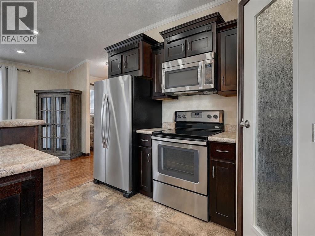 10615 88 Street Property Photo 4