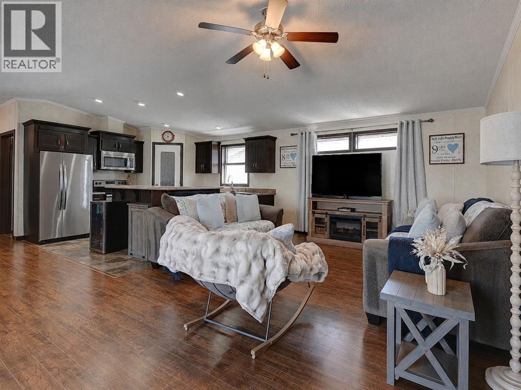10615 88 Street Property Photo 7