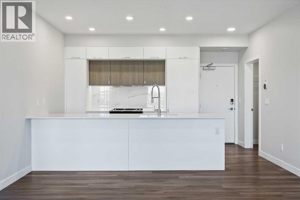255 Les Jardins Park Southeast Property Photo 1