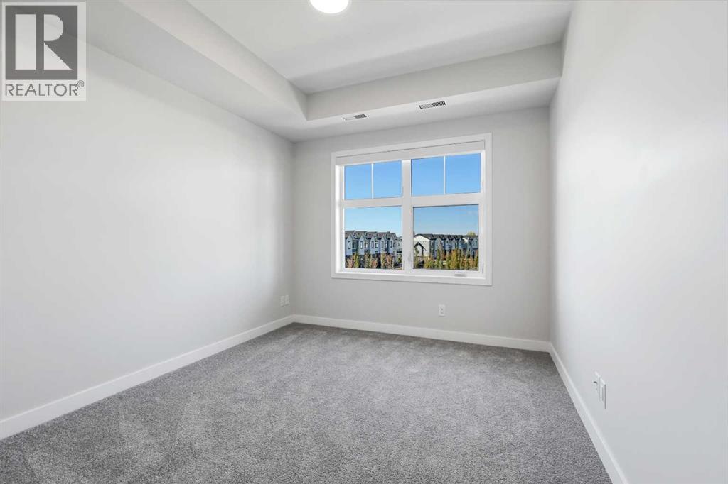 255 Les Jardins Park Southeast Property Photo 12