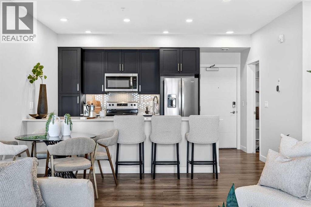 255 Les Jardins Park Southeast Property Photo 1