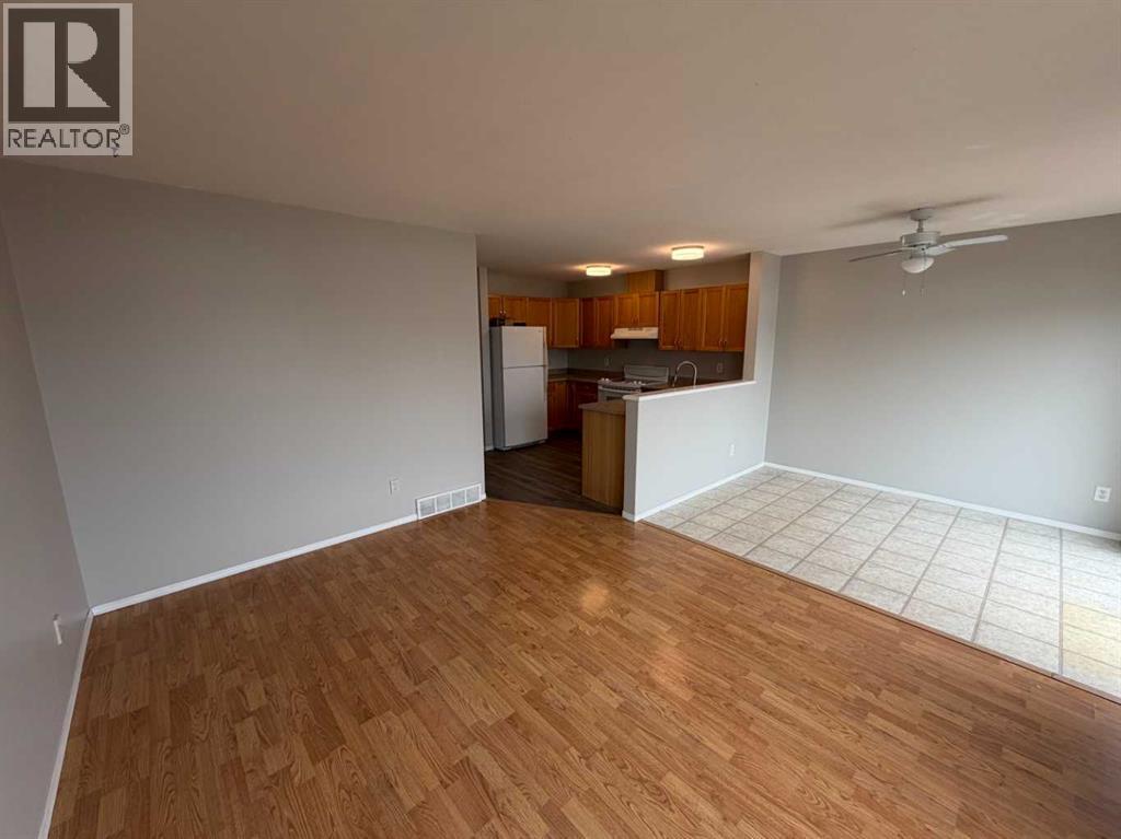 7213 105 Street Property Photo 5