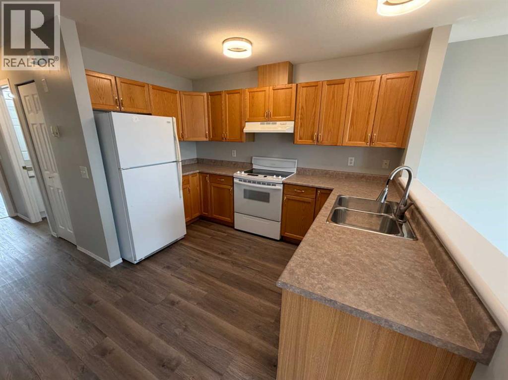 7213 105 Street Property Photo 6