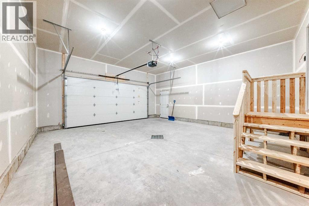 22 Tagish Avenue Property Photo 25