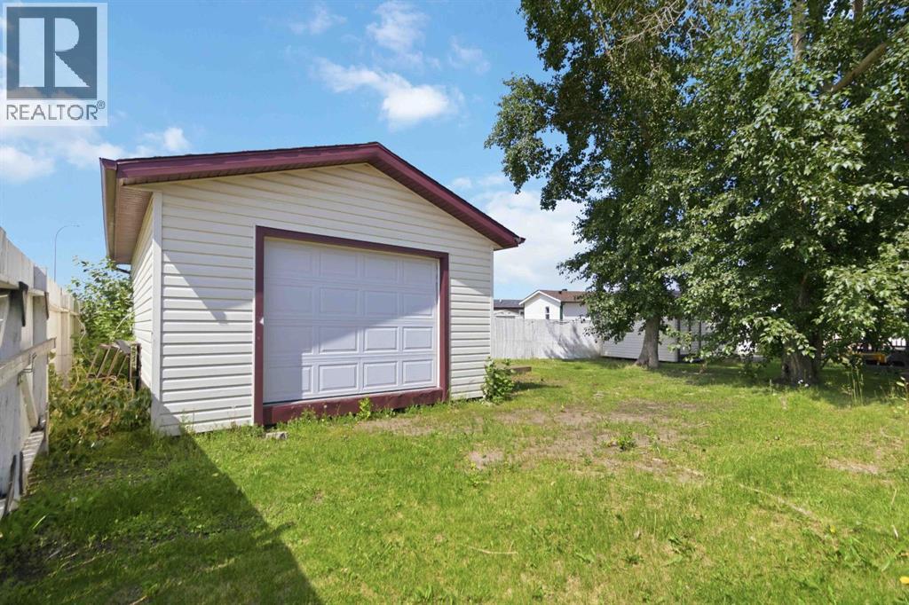 336 Grenfell Crescent Property Photo 3