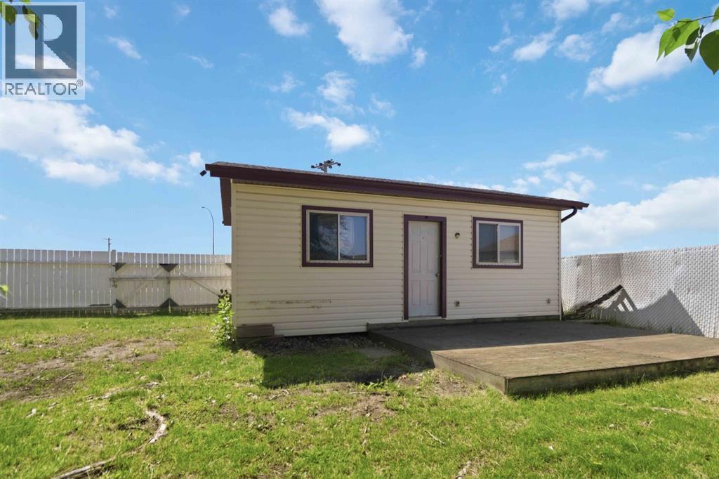 336 Grenfell Crescent Property Photo 4