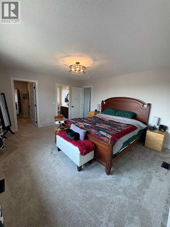 27 Gardner Close Property Photo 15
