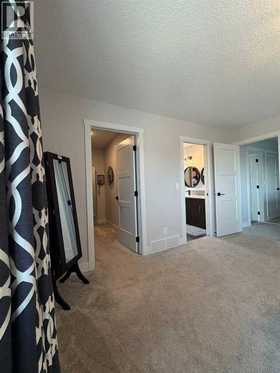 27 Gardner Close Property Photo 17