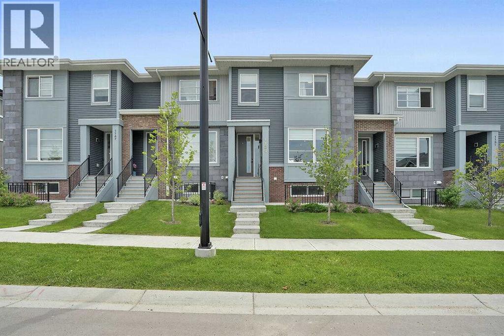 1139 Lanark Boulevard Se Property Photo 1