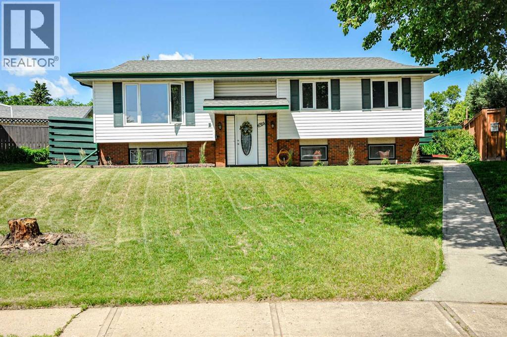 6314 44a Avenue Photo de la propriété 1