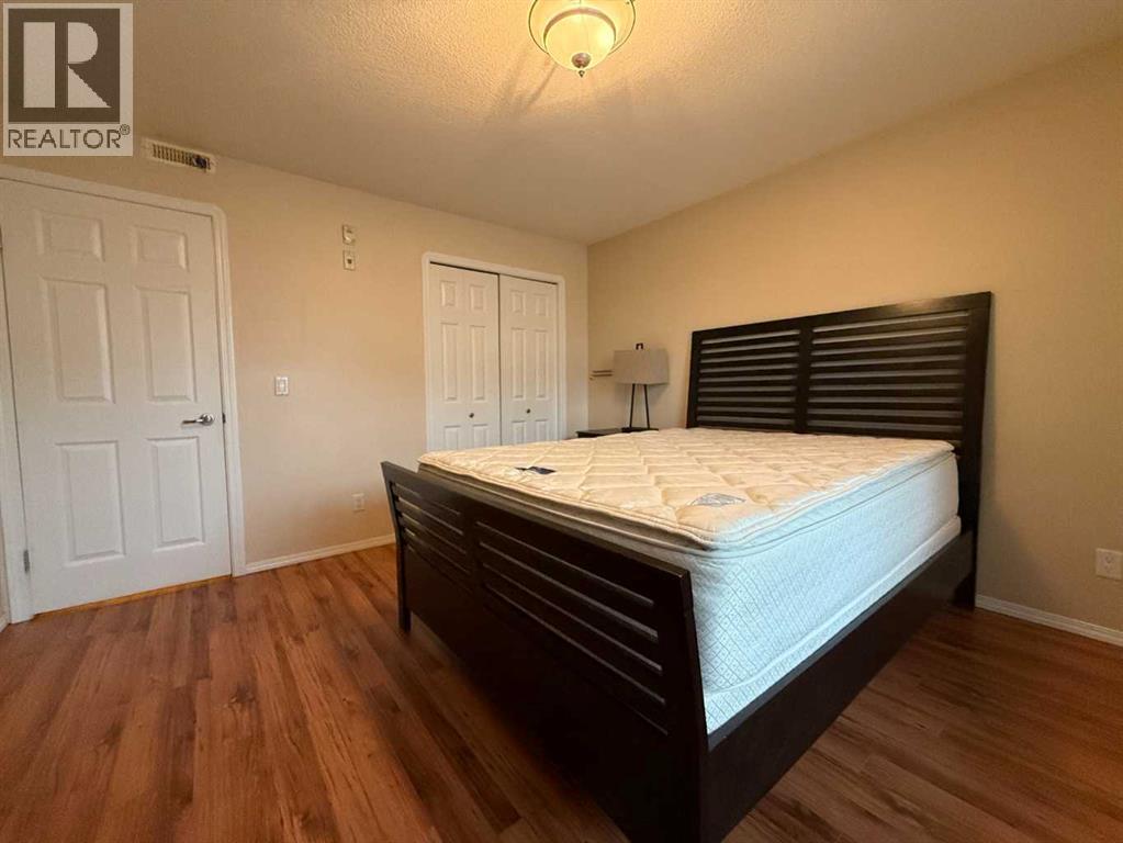 501 3 Street Property Photo 9