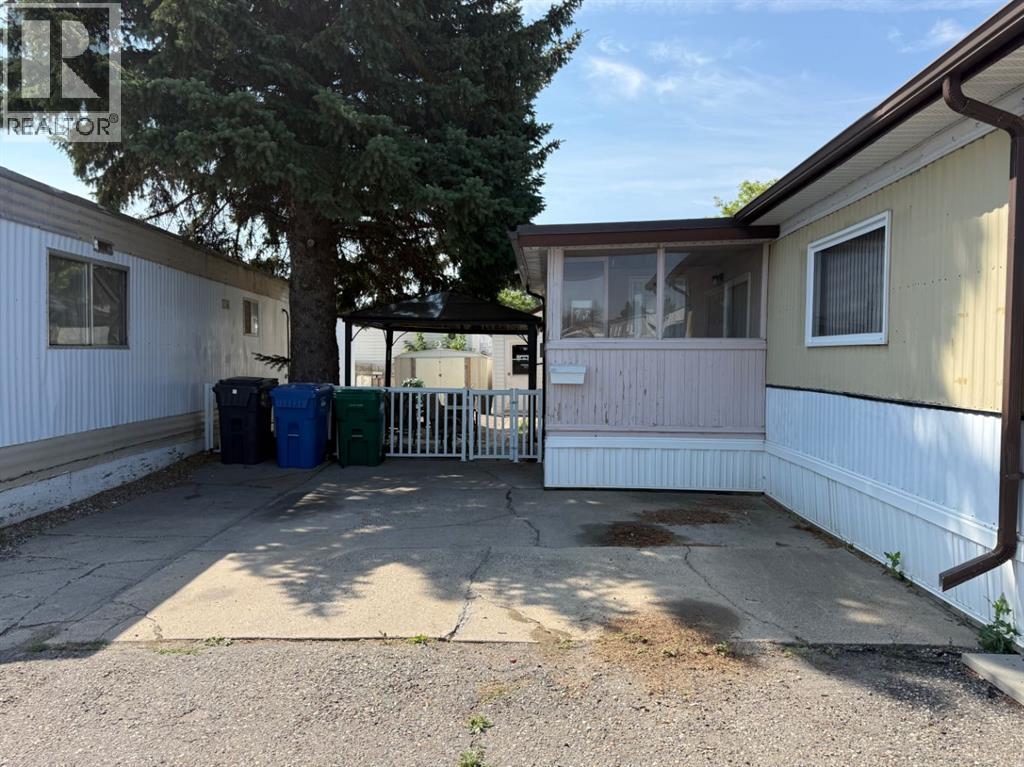 1410 43 Street South Property Photo 3