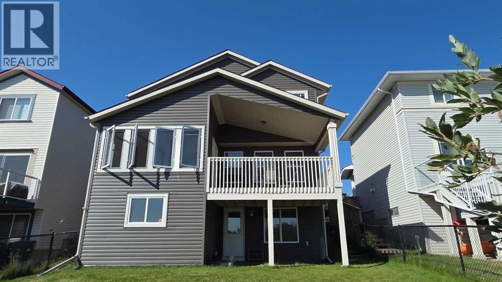 210 Panamount Hill Nw Property Photo 3