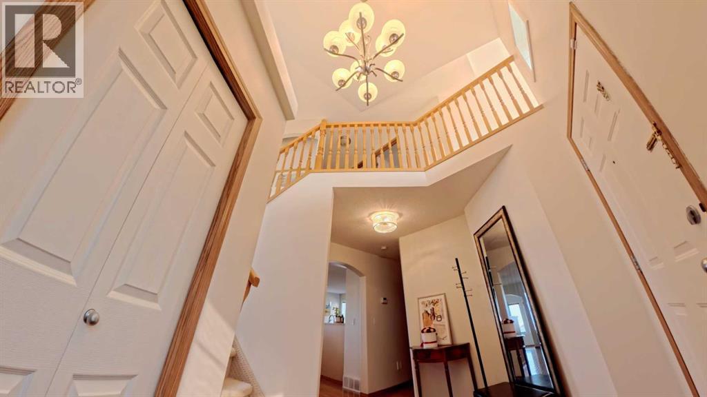 210 Panamount Hill Nw Property Photo 4