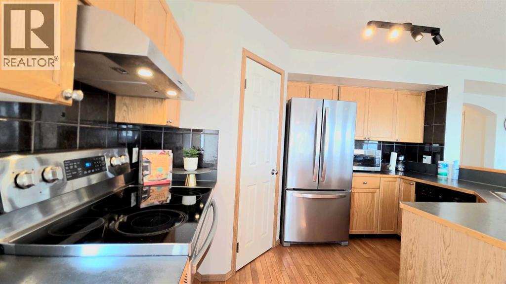 210 Panamount Hill Nw Property Photo 9