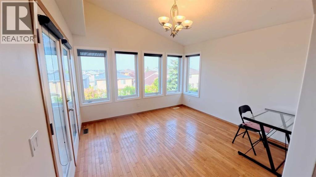 210 Panamount Hill Nw Property Photo 12