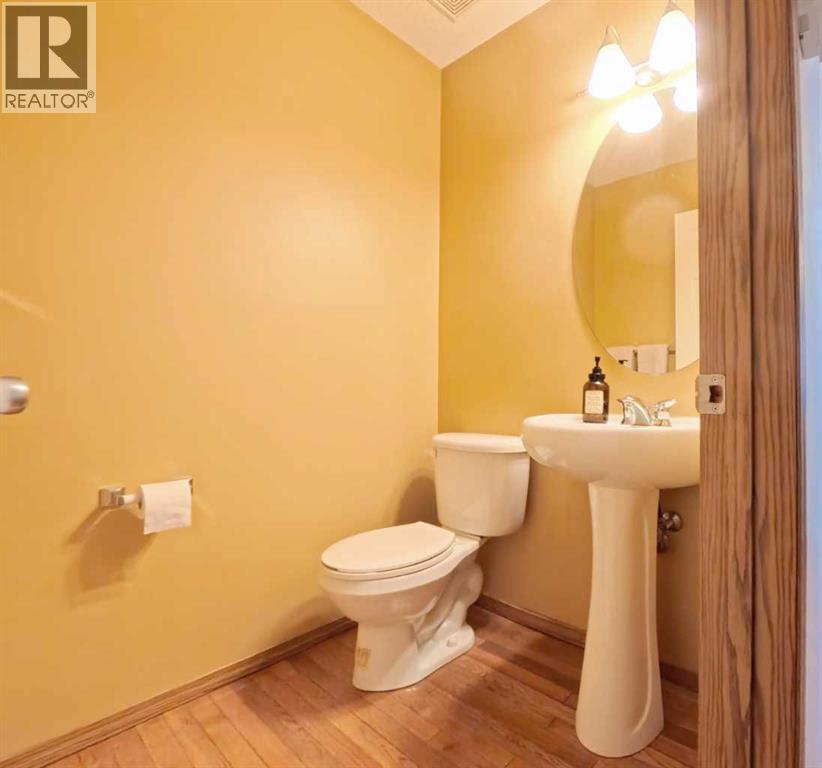 210 Panamount Hill Nw Property Photo 14