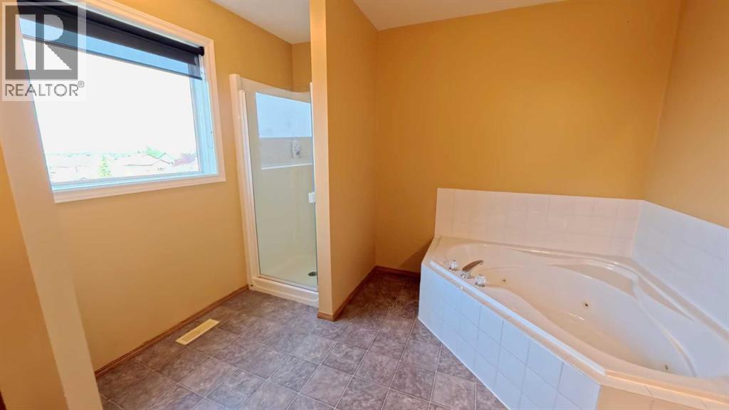 210 Panamount Hill Nw Property Photo 23
