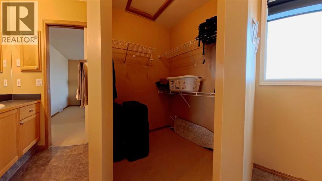 210 Panamount Hill Nw Property Photo 24