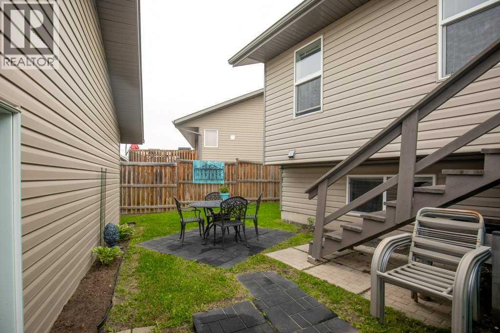 10 Hansen Close Property Photo 5