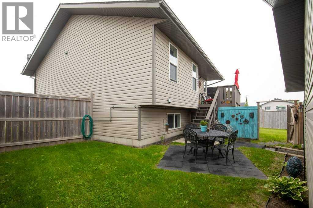 10 Hansen Close Property Photo 6