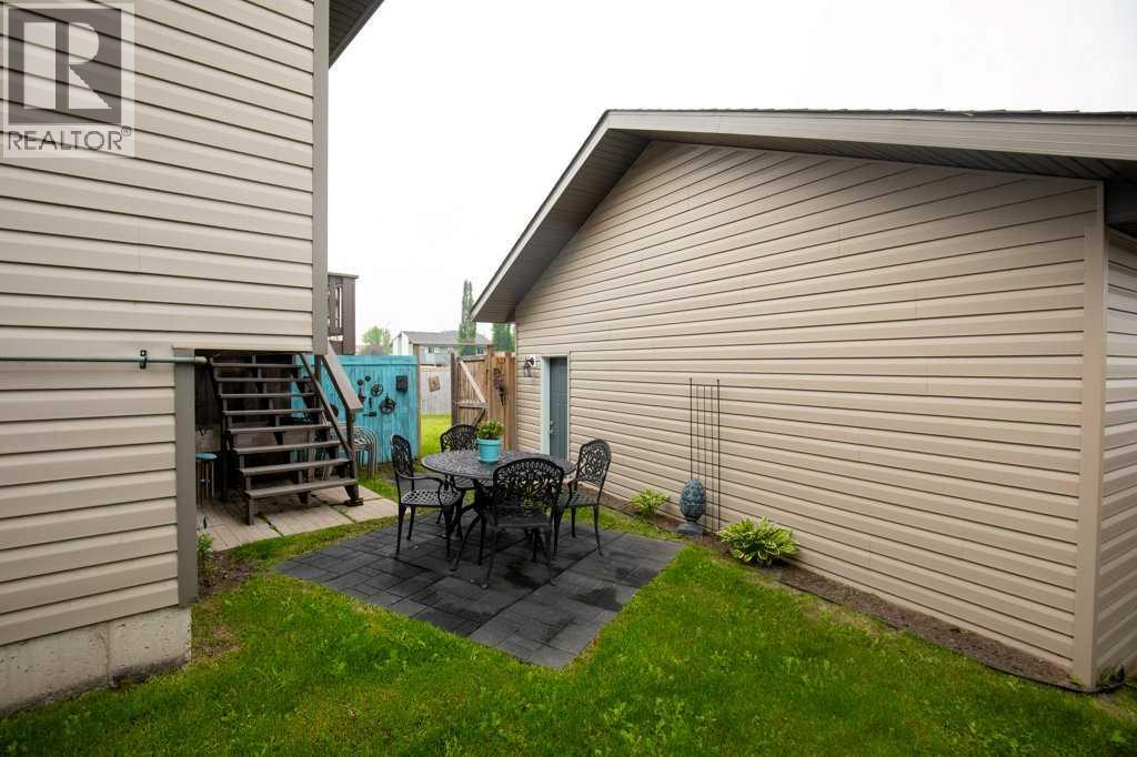 10 Hansen Close Property Photo 7