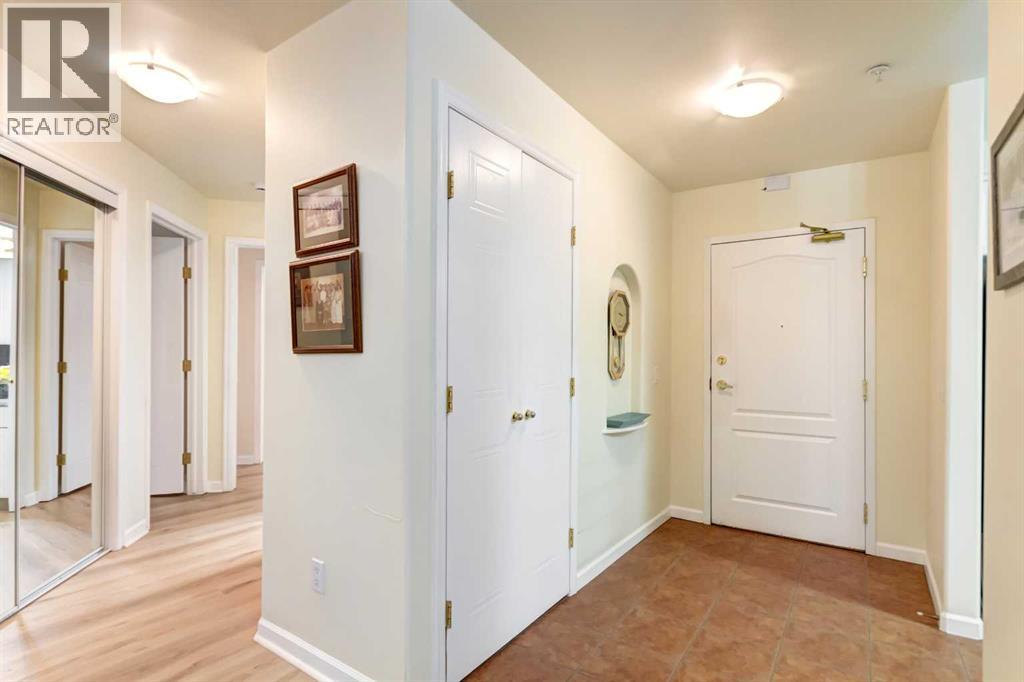 43 Westlake Circle Property Photo 4