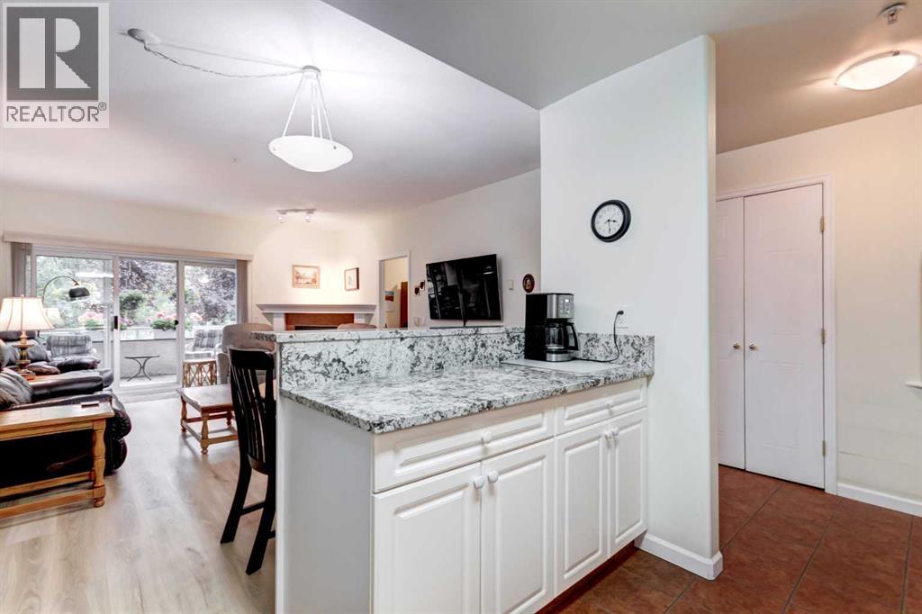 43 Westlake Circle Property Photo 7