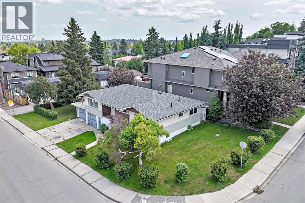1735 38 Avenue Sw Property Photo 3