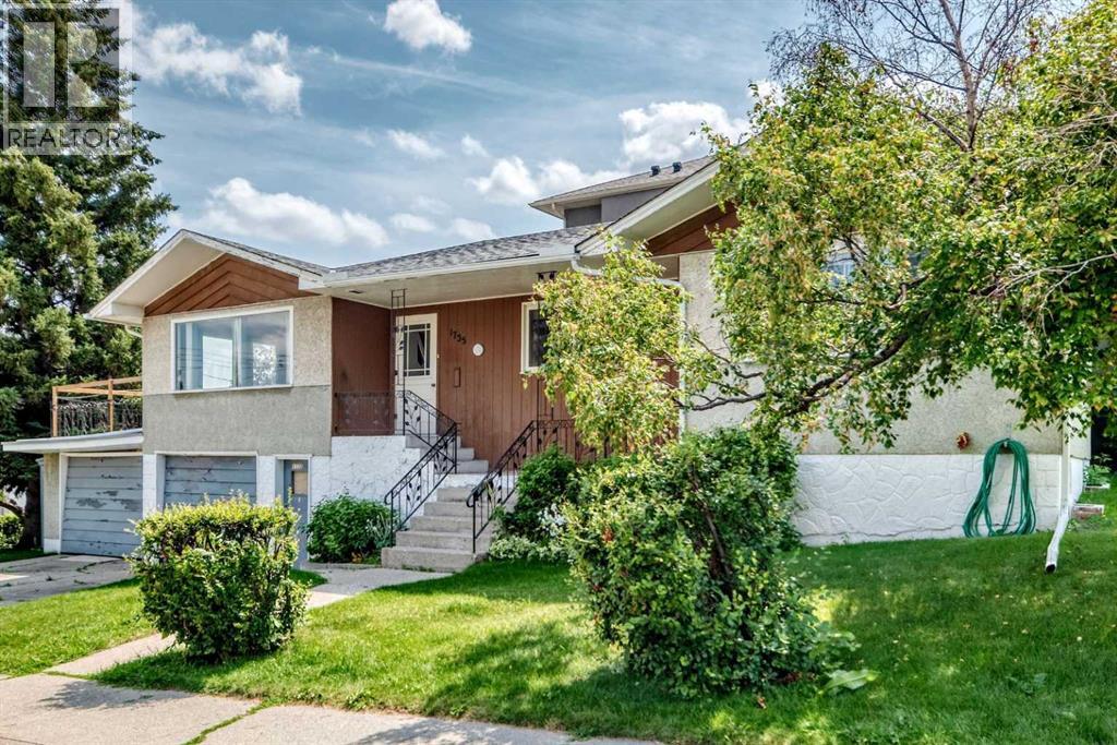 1735 38 Avenue Sw Property Photo 6
