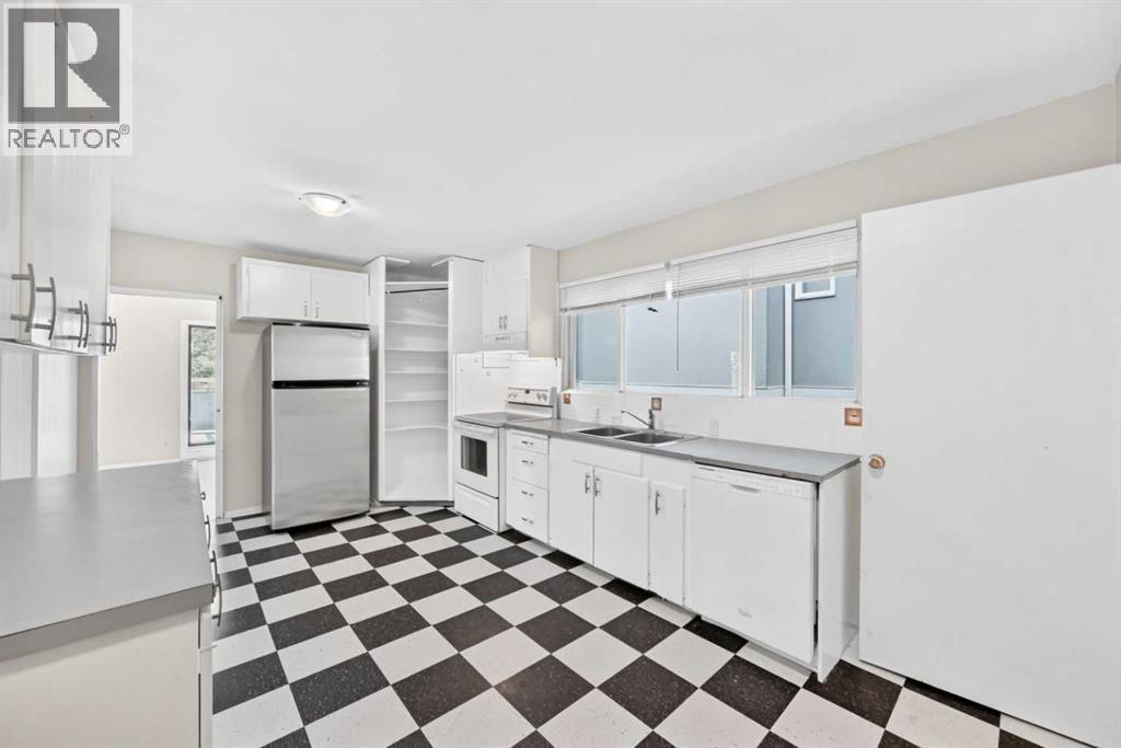 1735 38 Avenue Sw Property Photo 14