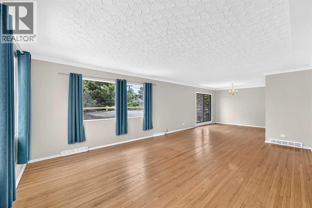 1735 38 Avenue Sw Property Photo 15