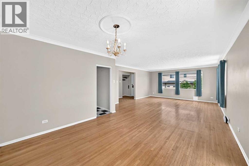 1735 38 Avenue Sw Property Photo 23