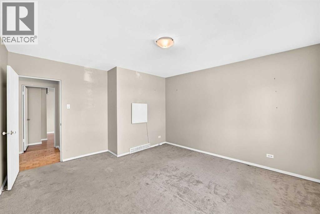 1735 38 Avenue Sw Property Photo 27