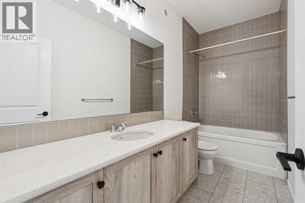1030 Bayview Crescent Sw Property Photo 8