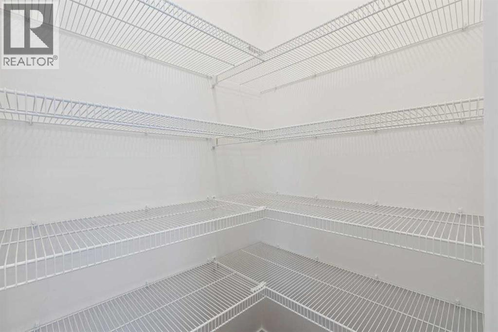 1030 Bayview Crescent Sw Property Photo 19