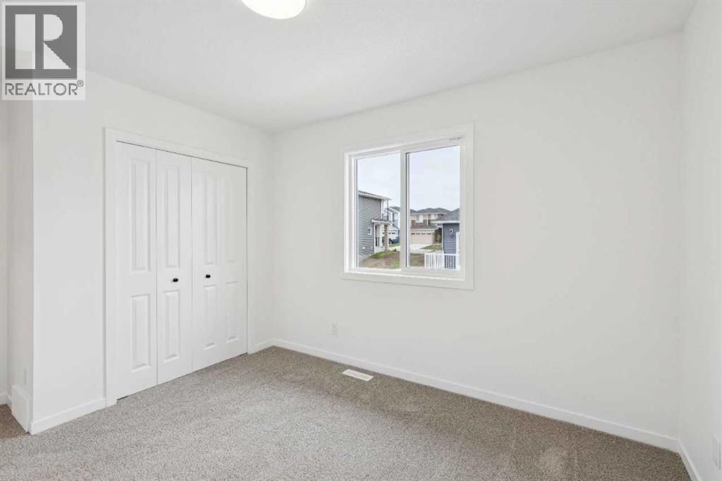 1030 Bayview Crescent Sw Property Photo 24