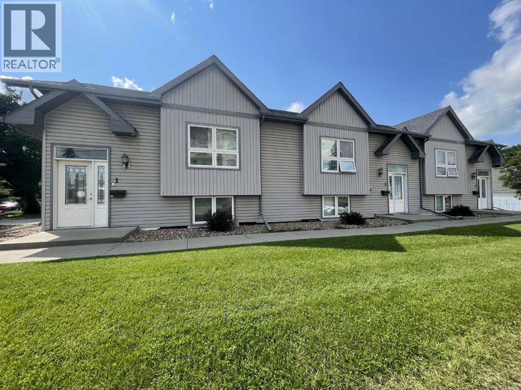 5202 49 Street Property Photo 1